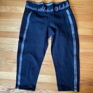Lululemon crops size 6 black